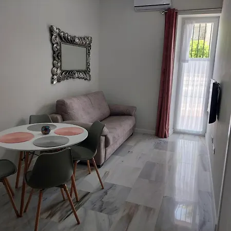 Encanto Alcazar Апартаменты *